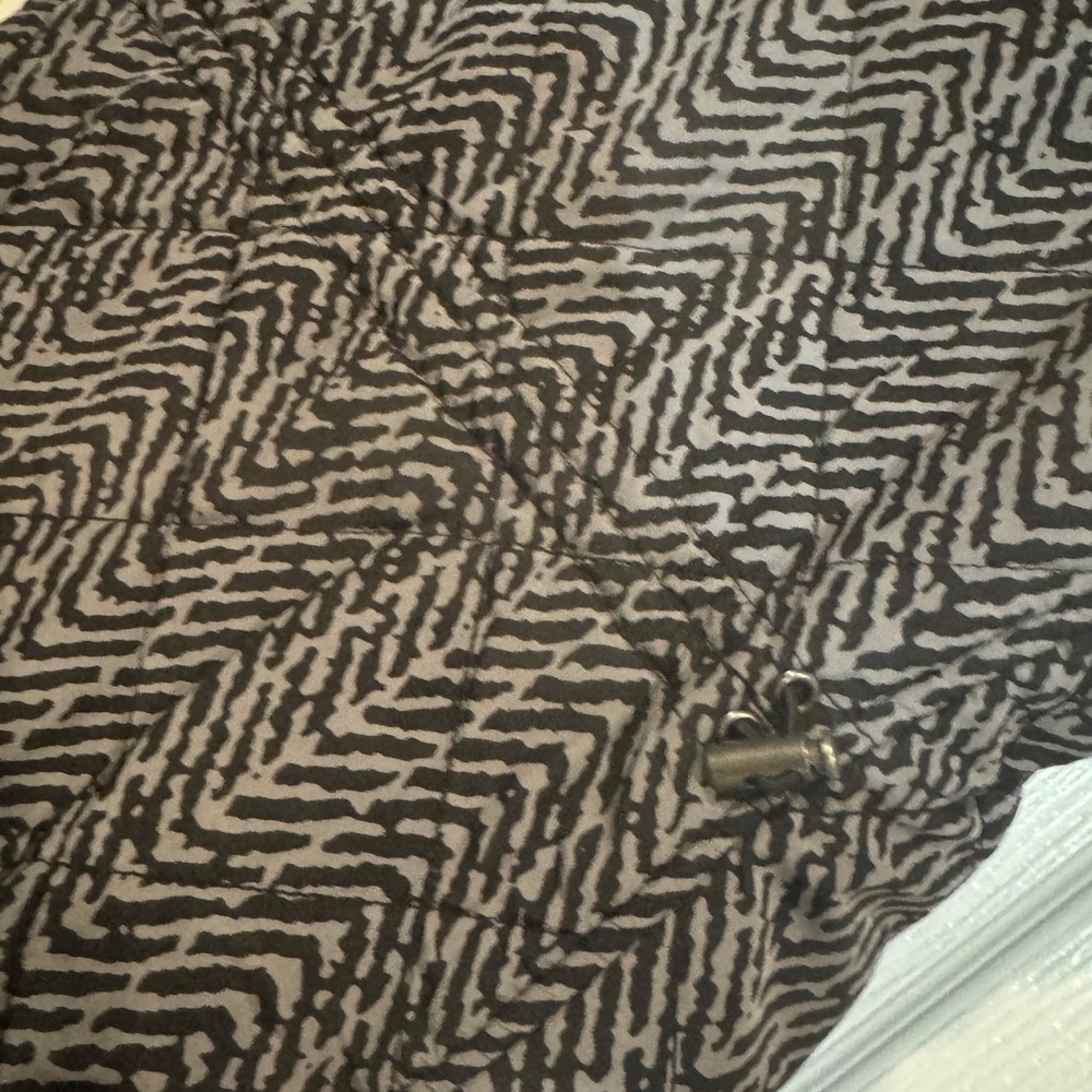 Croft & Barrow Black and Gray Chevron Vest - Picture 3 of 6